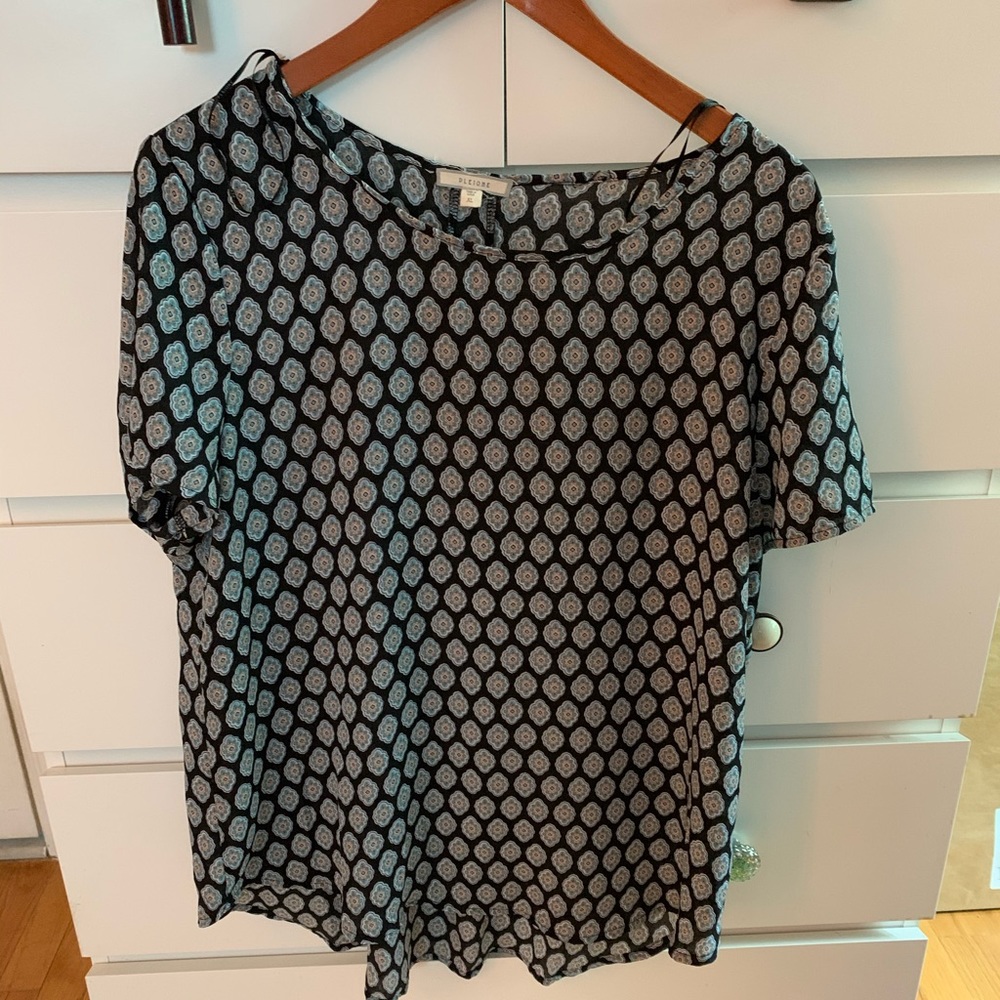 Blouse - Picture 2 of 3